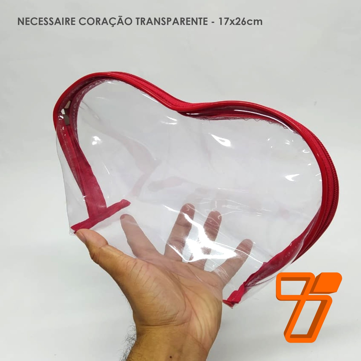 Necessaire transparente formato coração - 26x17cm